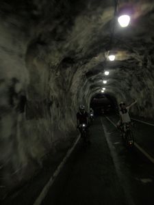 閉まってたトンネル通過.JPG