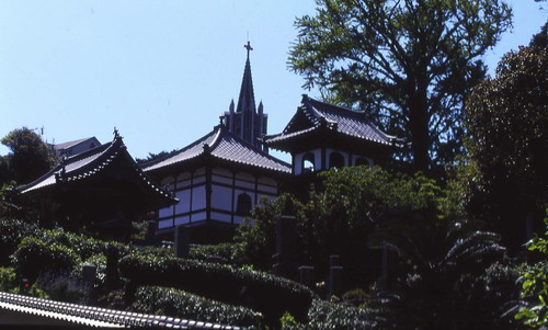 ７寺院と教会のある風景.jpg