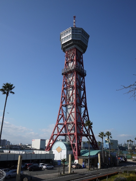 ６ Baysaide Hakata Port Tower.jpg