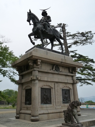 masamune statue1.jpg