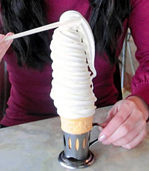 １０段巻きの巨大ソフトクリーム