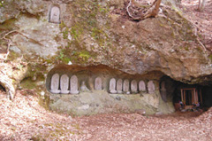 薬師洞窟