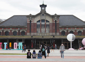 日本統治時代の１９１７年完成の旧台中駅舎＝台中市で