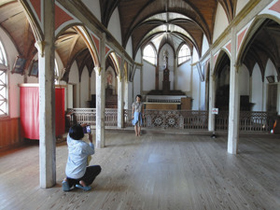 島内初の教会堂（初代浜脇教会堂）が移築された旧五輪教会堂の内部