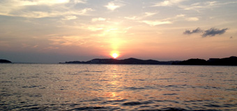 いちご／愛知県名古屋市　「夕日の行くところ」　三河湾に沈む夕日を収めました。海に反射する太陽がとてもきれいでした。