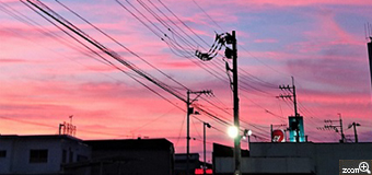 はな／愛媛県今治市　「ゆうやけ」　夏の夕暮れはピンク色なんですね。　刻々とピンク色が変わっていくので適当に撮りました、ちょうどいい瞬間でした！￥＾＾
