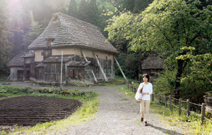 石川県立白山ろく民俗資料館では出作り小屋や旧家が移築され昔の山里の暮らしを知ることができる