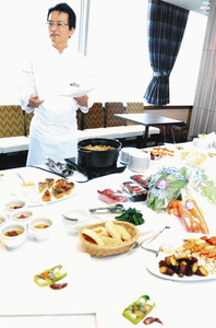 試食会に出されたカンカン野菜をふんだんに使った料理＝富山市新富町のエクセルホテル東急で