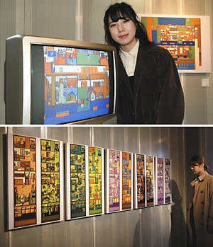 （上）ピクセルアート「実家」を説明する吉崎有美さん （下）ピクセルアート「かりぐらし」＝いずれも高岡市御旅屋町で