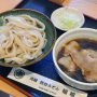 「元祖熊谷うどん福福」の肉汁うどん。コシのある麺は唯一無二な食感。