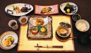 飛騨の食材を多用し、味付けにも工夫を凝らしているミニ懐石膳＝いずれも飛騨市古川町で